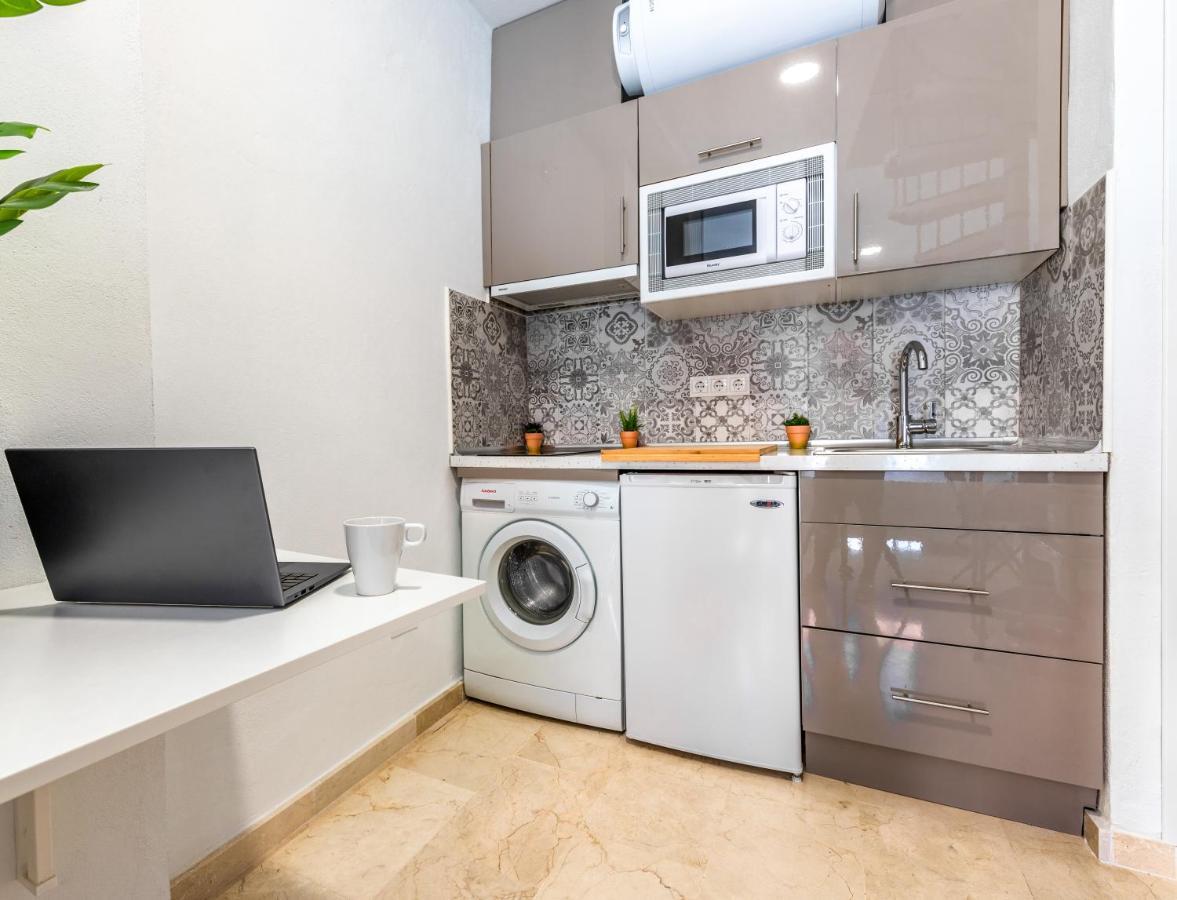 Private Rooftop & Elegant Studio - Center By Rems Málaga Exterior foto